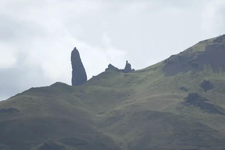 Trotternish 岩柱远景